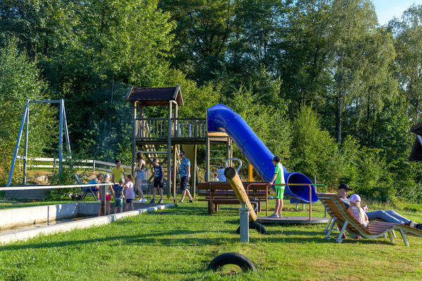 Ponyreiten auf dem Berghof Kopp im Zellertal Ponyreiten auf dem Bauernhof